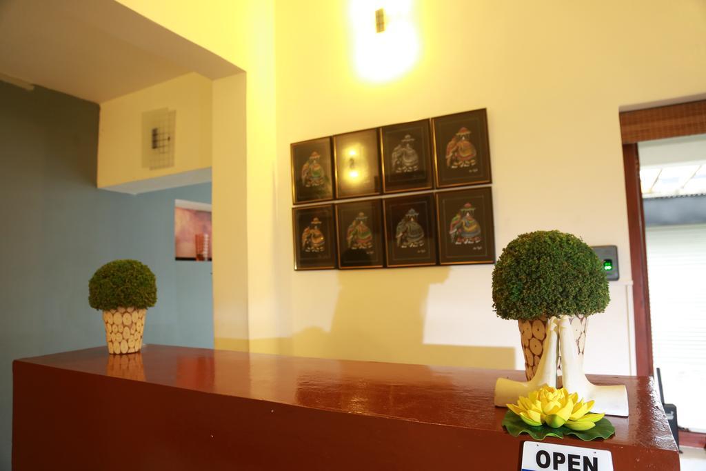 The Canes Boutique Hotel Colombo Buitenkant foto