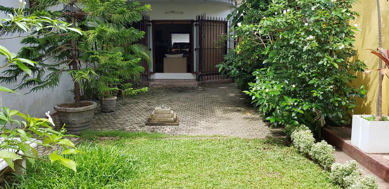 The Canes Boutique Hotel Colombo Buitenkant foto