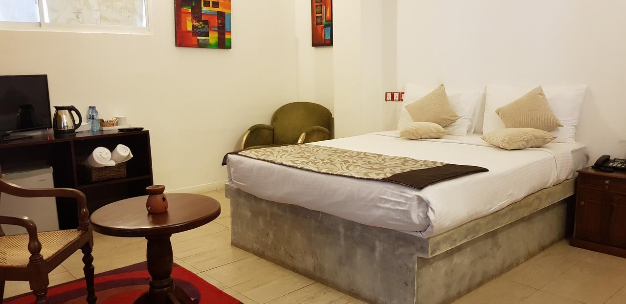 The Canes Boutique Hotel Colombo Buitenkant foto
